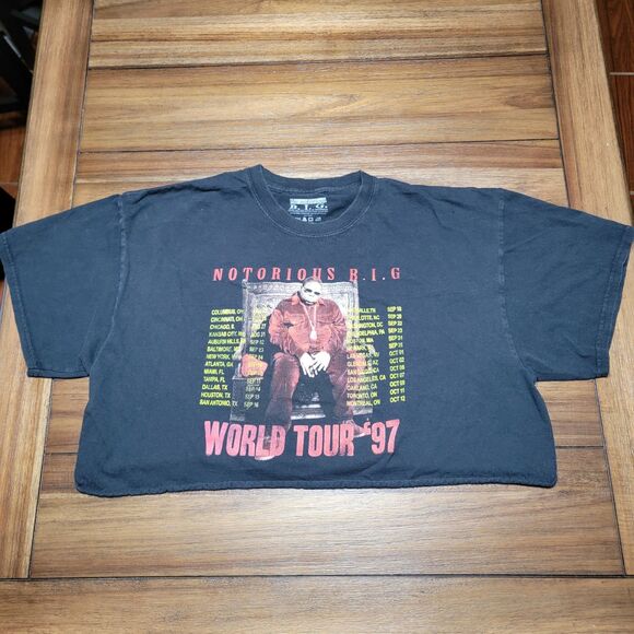 The Notorious BIG SS Black Cut Crop Tee "World Tour '97" - Size XL - Picture 2 of 5